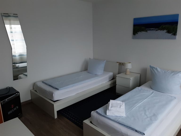 Das Zimmer hat einen Kühlschrank